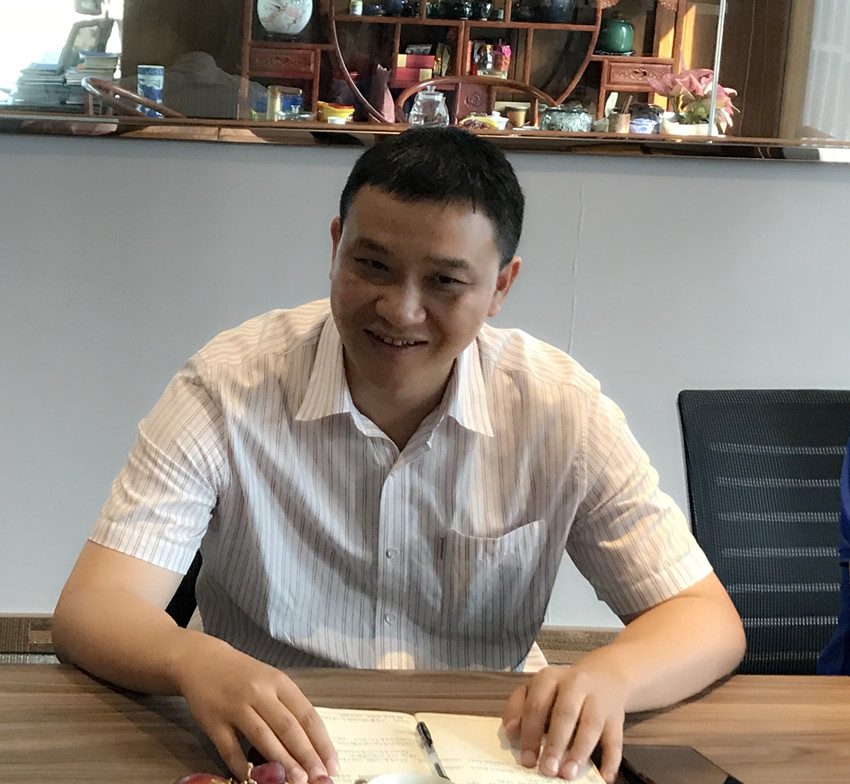 杨飞