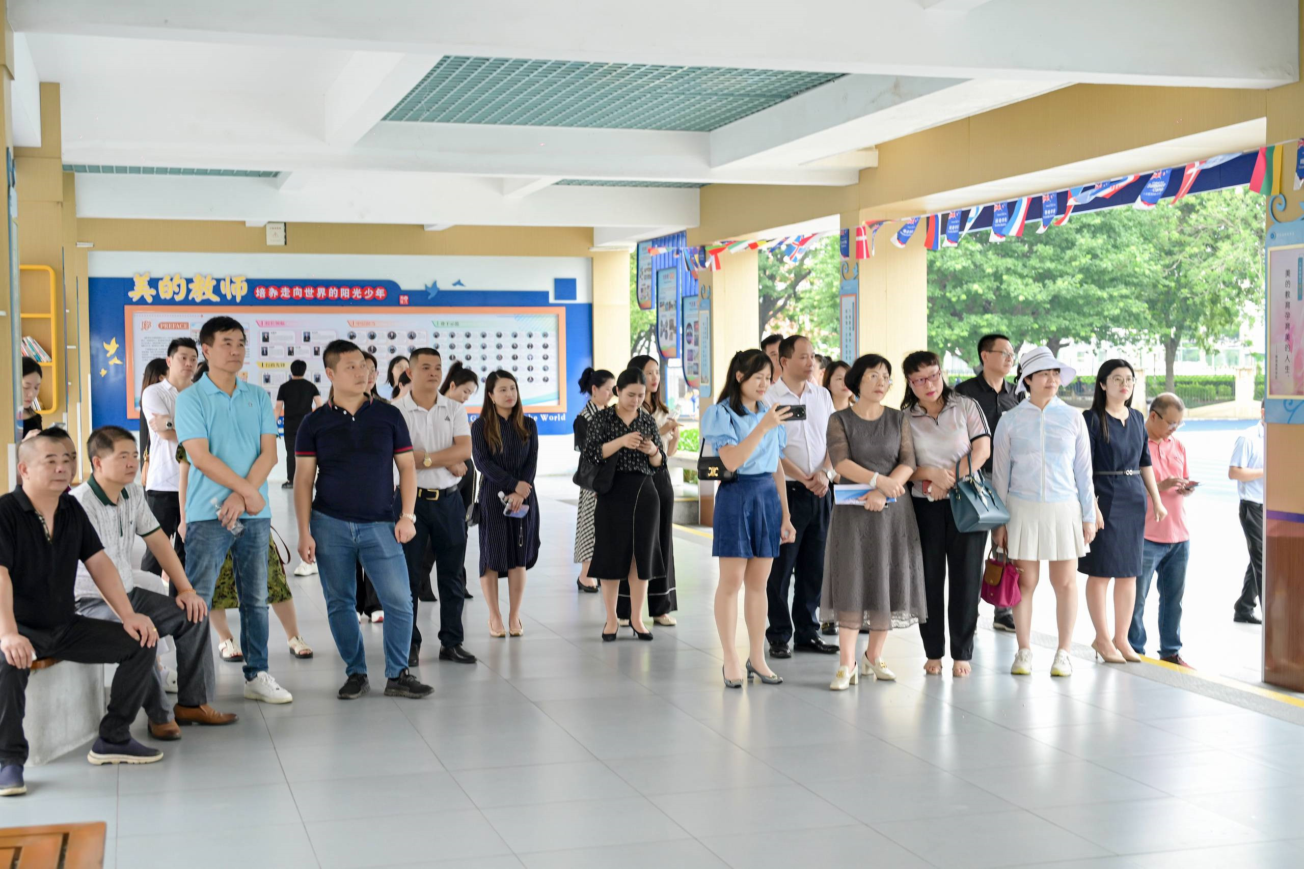 参观小学2